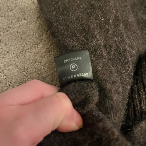 360 Cashmere V-Neck Sweater - Brown - Picture 7 of 9